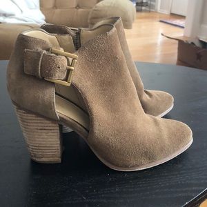 Michael Kors bootie size 8